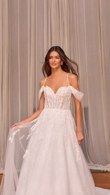 Tania Olsen Elina Lace A-Line Wedding Dress Wagga, Canberra 4