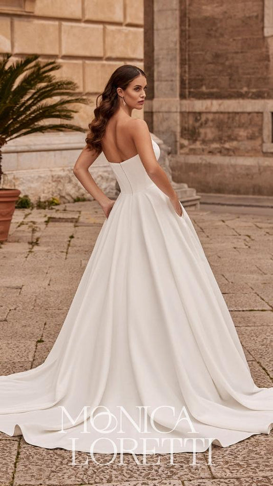 Monica Loretti 8320