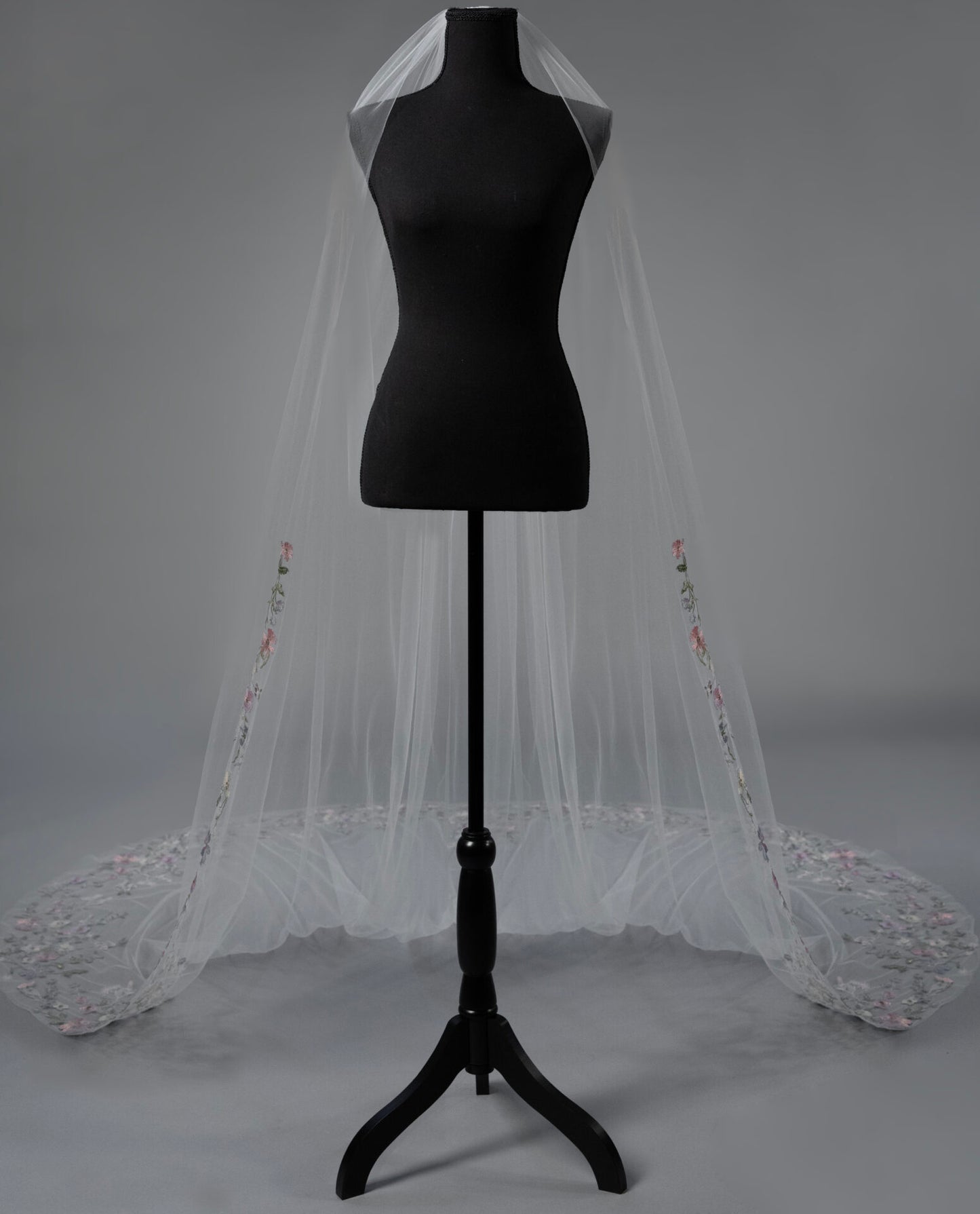 Grace and Goddess Veil AVL0192