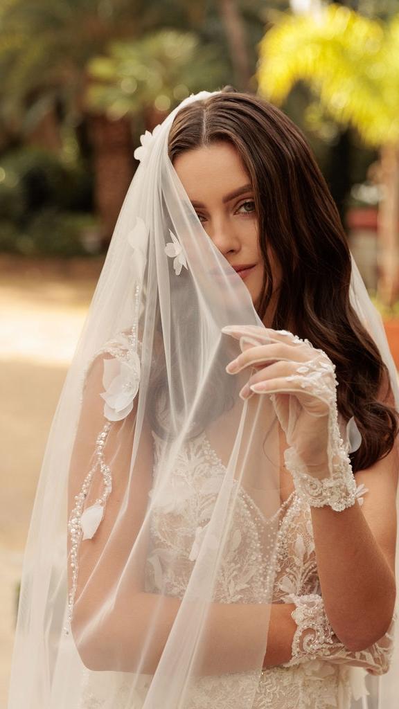 Monica Loretti V07 Veil